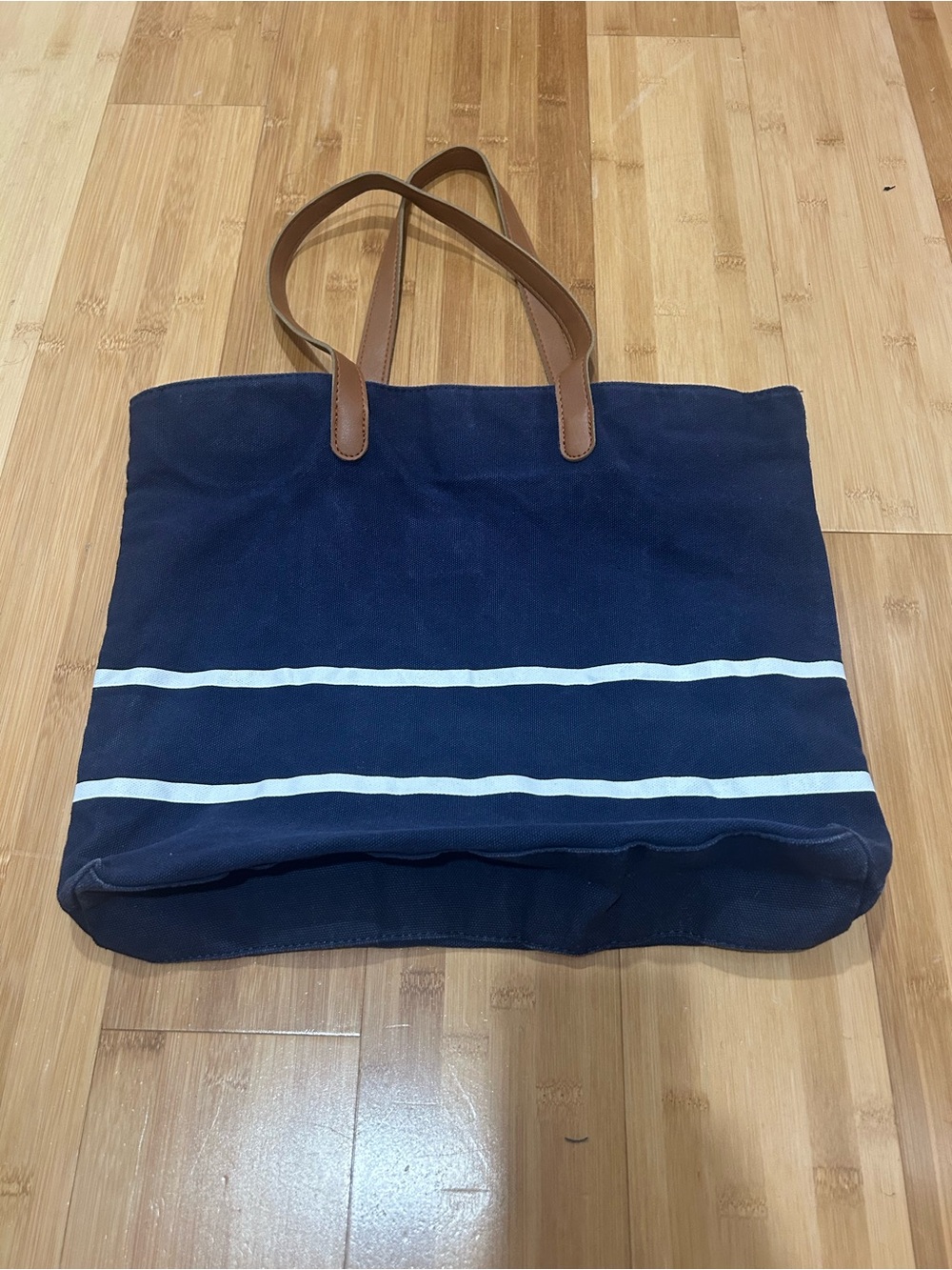 White House Black Market Canvas Tote Bag in Navy